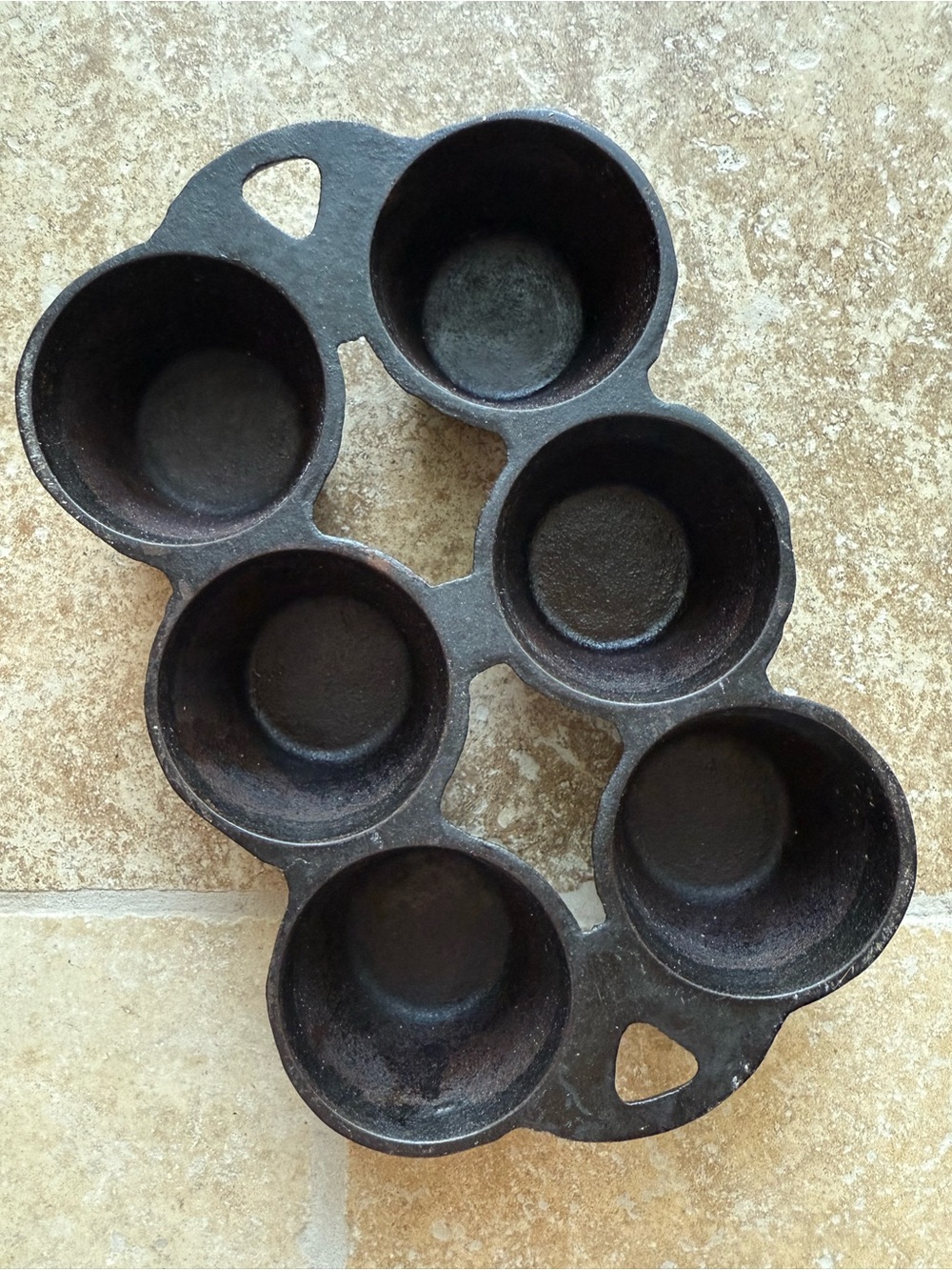 Vintage Antique Cast Iron Popover Pan 6 Cup Muffin Pan